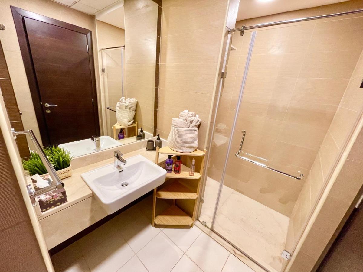 Super Elegant Studio Apartment-Sparkle Tower By Sweet Homes Dubai Buitenkant foto