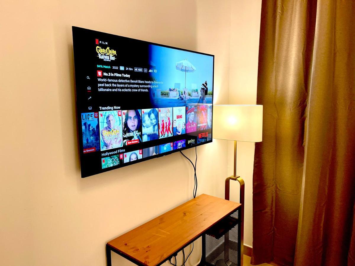 Super Elegant Studio Apartment-Sparkle Tower By Sweet Homes Dubai Buitenkant foto