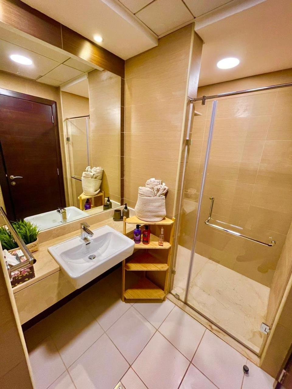 Super Elegant Studio Apartment-Sparkle Tower By Sweet Homes Dubai Buitenkant foto